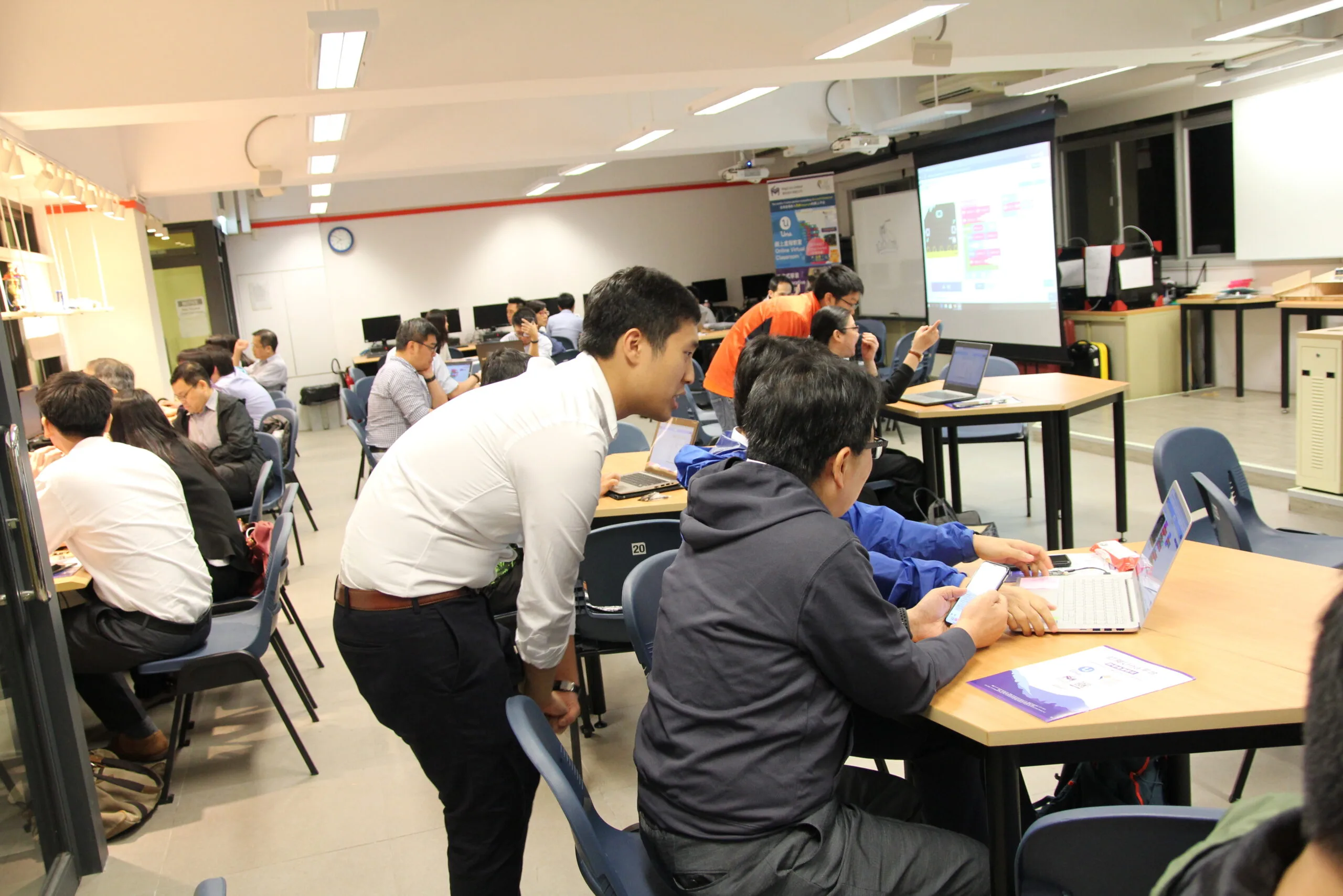 AiTLE X Una teacher training on designing micro-Bit STEM collaboration 3
