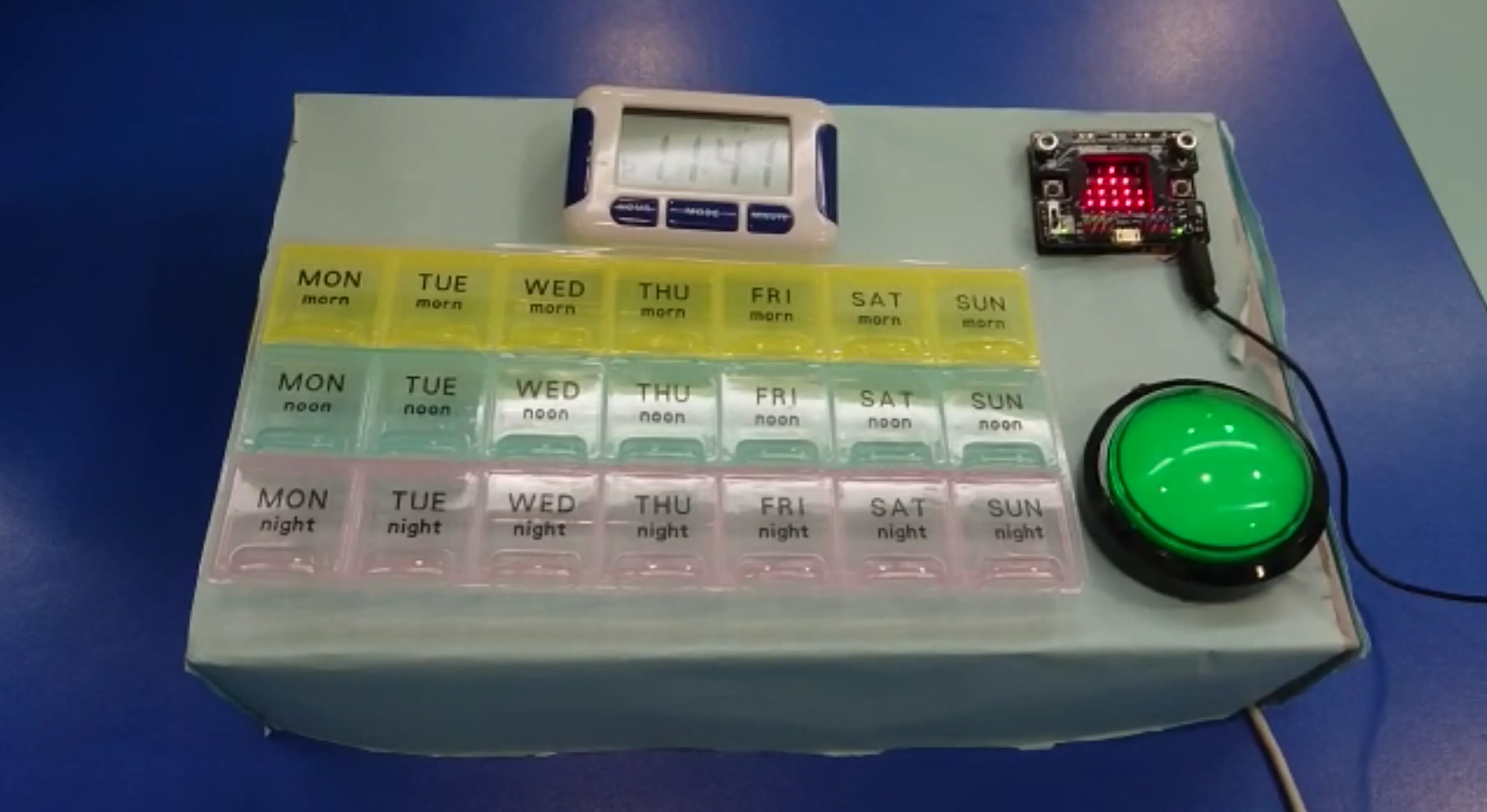 BBC micro-bit electronic pill-box for the Salvation Army Tuen Mun integrated service for young people 2