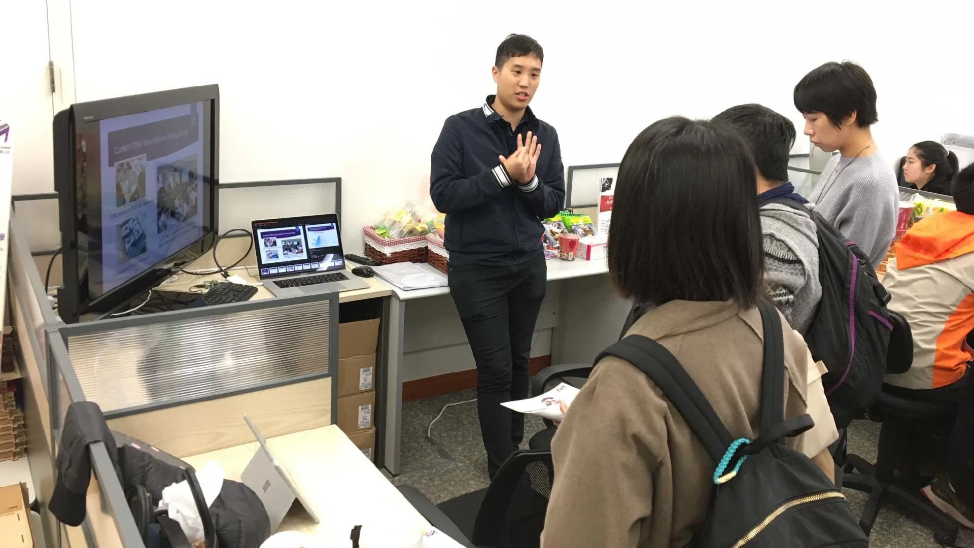 The Hong Kong Federation Of Youth Groups visit 3